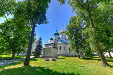 Kurtarıcı Saint Euthymius Manastırı görünümü Suzdal, Rusya boyunca altın yüzük.