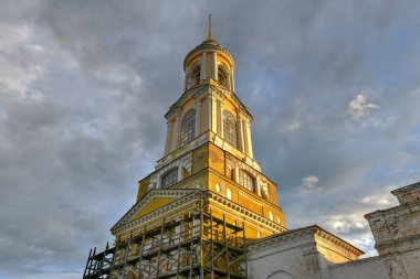 Saygıdeğer çan kulesi (Prepodobenskaya) içinde Suzdal, Vladimir Bölgesi, Rusya'nın altın yüzük