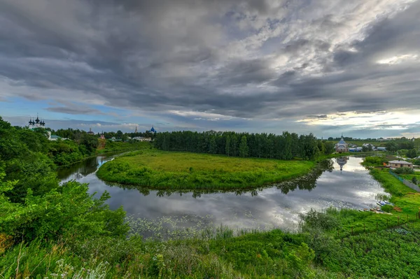 Vista Panorâmica Longo Rio Kamenka Suzdal Rússia Anel Dourado — Fotografia de Stock