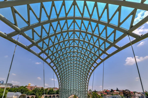 Puente de la Paz - Tiflis, Georgia — Foto de Stock