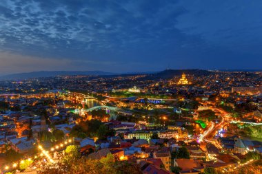 Panoramic şehir manzaralı-Tiflis, Gürcistan
