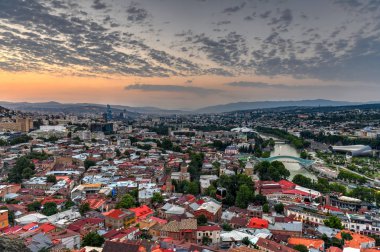 Panoramic şehir manzaralı-Tiflis, Gürcistan