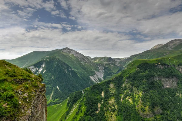 Горная панорама - Казбеги, Грузия — стоковое фото