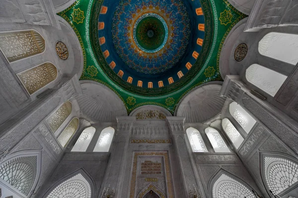 Мечеть Биби-Гейбат - Баку, Азербайджан — стоковое фото