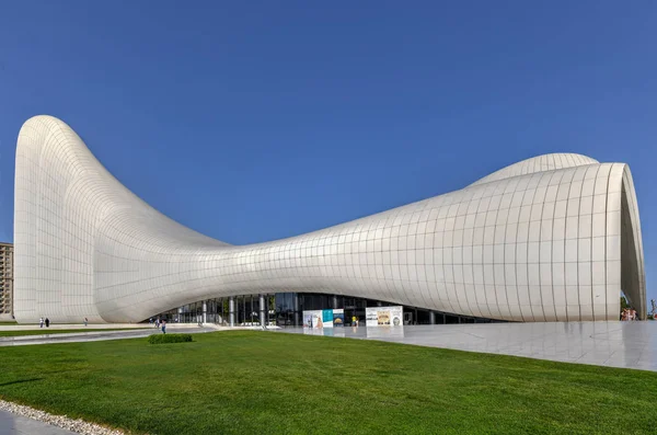 Centro Heydar Aliyev - Baku, Azerbaijão — Fotografia de Stock