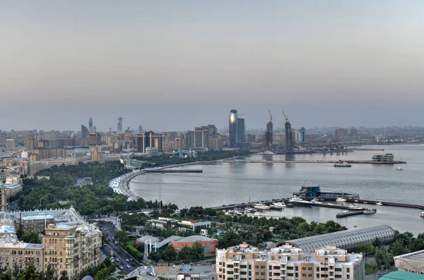 Skyline de Bakú, Azerbaiyán — Foto de Stock
