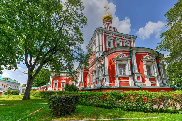 Новодевичий женский монастырь - Москва, Россия — стоковое фото
