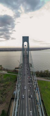 Gün Batımında Verrazano Köprüsü
