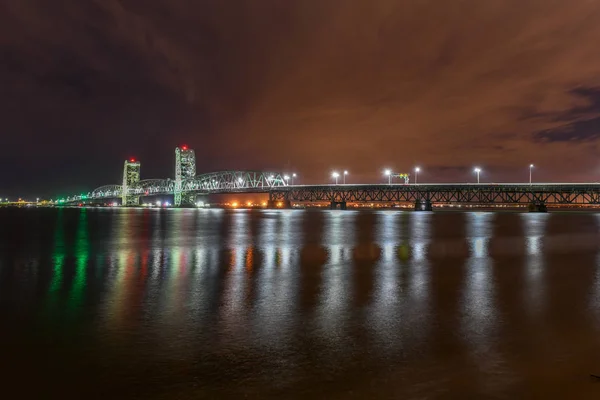 Marina parkway-gil hodges memorial bridge — Stockfoto