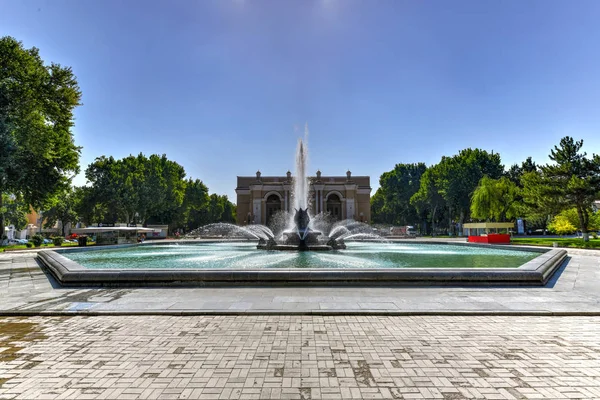 Teatro Alisher Navoi - Tashkent, Uzbequistão — Fotografia de Stock