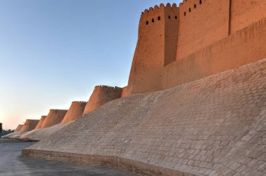 Khiva Şehir Duvarı