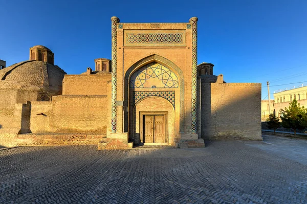 Медресе Амир Олимхон - Бухара, Узбекистан — стоковое фото