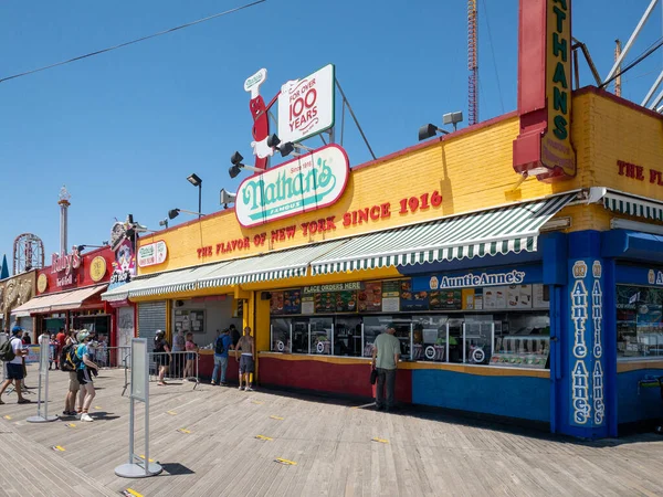 New York City Mei 2020 Nathan Restaurant Coney Island Boardwalk — Stockfoto