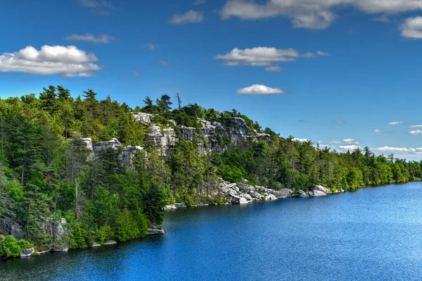 Massive Felsen Und Blick Auf Das Tal Minnewaska State Park — Stockfoto