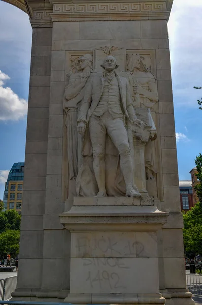 Estátua Vandalizada George Washington Washington Square Park Após Protestos Cidade — Fotografia de Stock