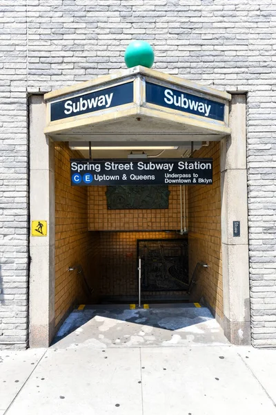 Ciudad Nueva York Junio 2020 Entrada Estación Metro Spring Street — Foto de Stock