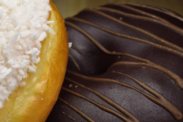 Hindistan cevizi ve çikolata Lokmalar ahşap tablo