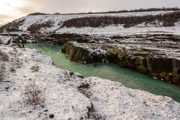 Canyon Med Blå Olfusa Floden Vid Solig Vinterdag Island — Stockfoto