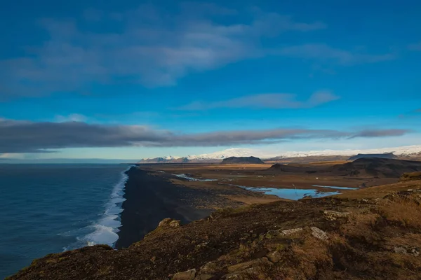 Pohled Černou Pláž Hory Útesu Dyrholaey Island — Stock fotografie