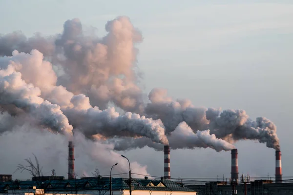 Industriella Lampglas Med Tung Rök Orsakar Luftföroreningar Problem — Stockfoto