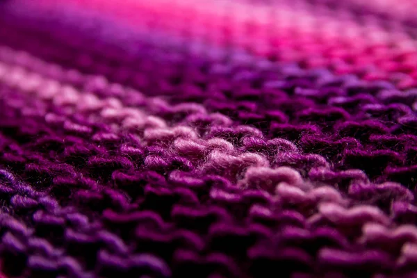 Růžová, bílá a fialová proužkovaná pletená textura pozadí — Stock fotografie