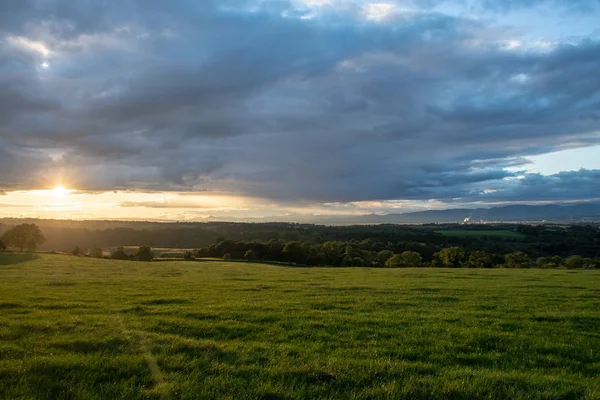 Una Hermosa Puesta Sol Sobre Forth Firth Cerca Linlithjalá — Foto de Stock