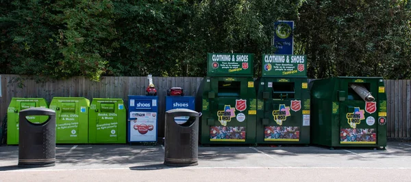 Reading Reino Unido Agosto 2018 Papeleras Reciclaje Caridad Aparcamiento Napier — Foto de Stock