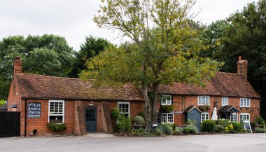 Reading, Büyük Britanya - 19 Ağustos 2018: giriş ve Mapledurham Packhorse ülke barda cephe