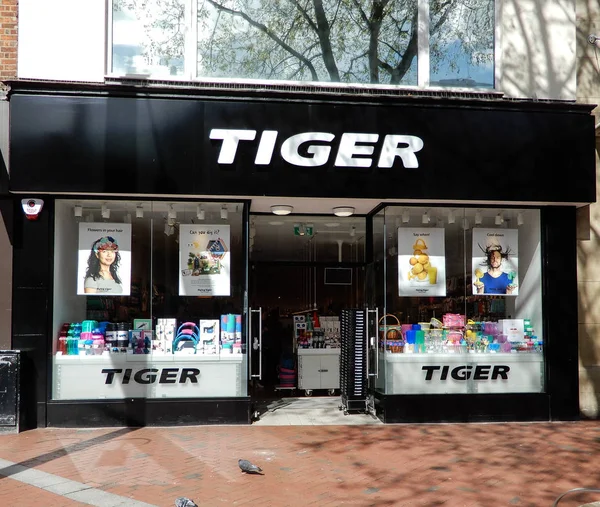 Reading Egyesült Királyság Április 2018 Tigris Készlet Ban Széles Elejére — Stock Fotó