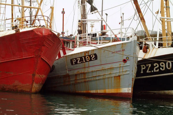 Newlyn England März 2005 Drei Fischerboote Hafen Festgebunden — Stockfoto