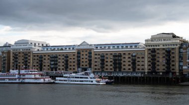 Butler's Wharf Cephe Süsleme