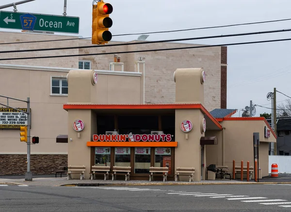 Dunkin Donuts drive thru — Stock Photo, Image