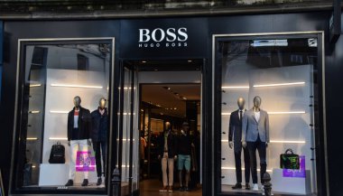 Patron kıyafet Dükkanı Cephe Süsleme