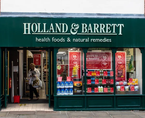 Hollanda ve Barrett Cephe Süsleme