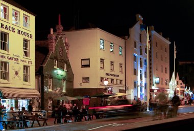 Geceleri Poole sahil