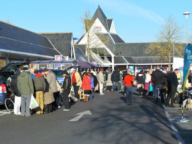 Araba Boot Satılık kalabalık