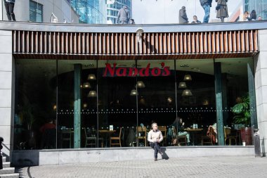 Nandos Restaurant girişi