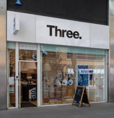 Üç Mağaza Swindon