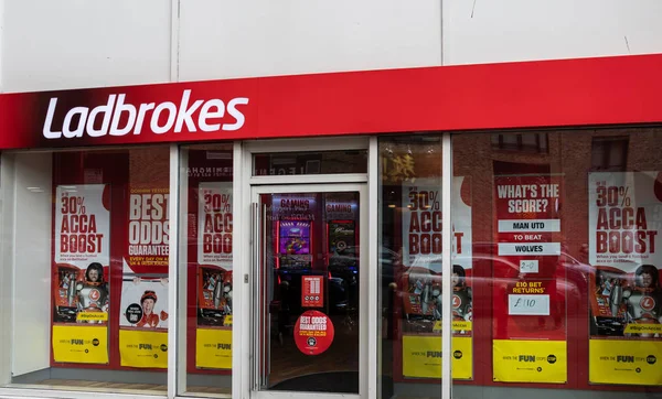 Ladbrokes bookmakers façade — Photo
