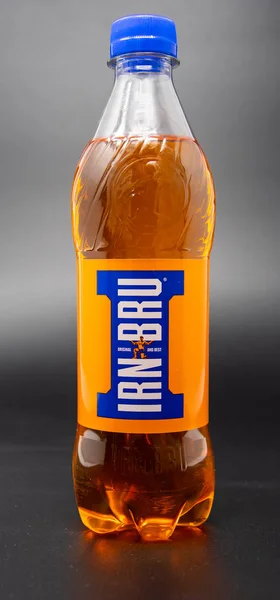 Irn-Bru-pullo — kuvapankkivalokuva