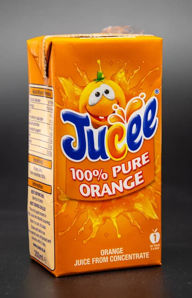 Doos van jus d'orange — Stockfoto