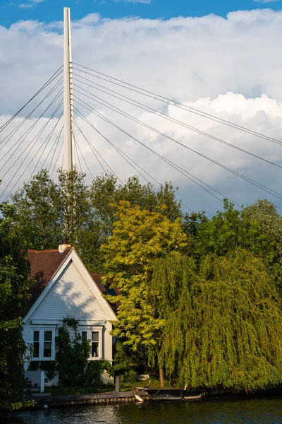 Christchurch hängbro — Stockfoto