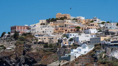 Uçurumun tepesindeki kasaba