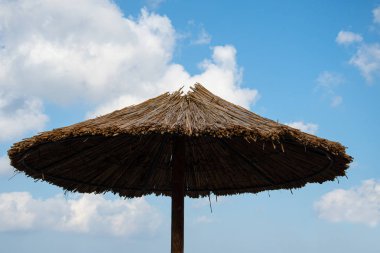 Plaj Parasonl ve gökyüzü