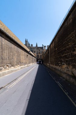 Açık ve karanlık taraf