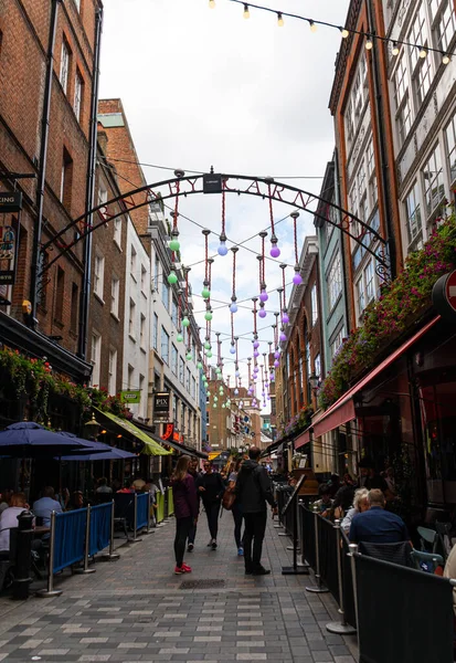 Londra Birleşik Krallık Ağustos 2019 Müşteriler Dünyaca Ünlü Carnaby Caddesi — Stok fotoğraf