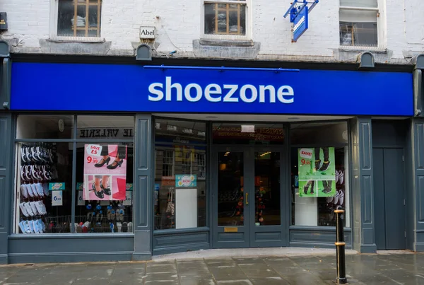 Worcester Storbritannien Marts 2020 Frontage Shoezone Shoe Shop Broad Street - Stock-foto