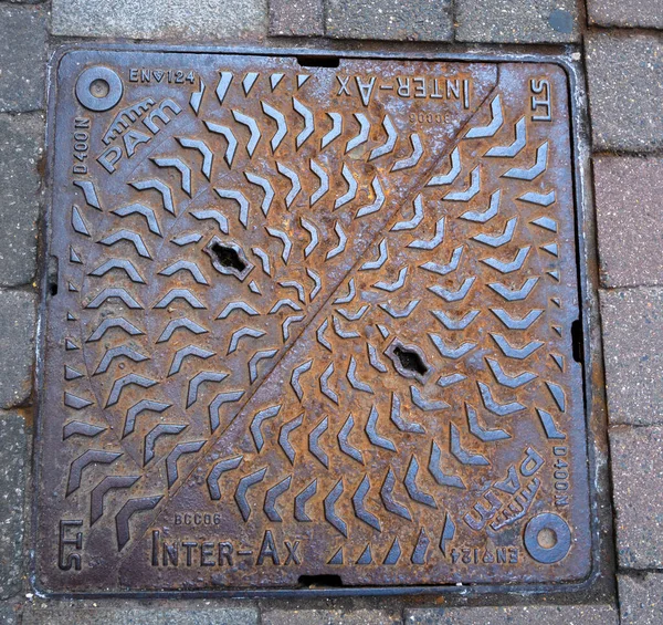 Newbury United Kingdom June 2020 Two Part Square Manhole Cover — Stock Photo, Image
