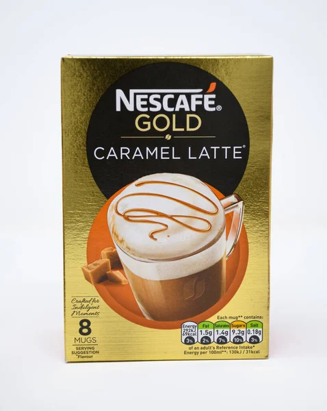 Reading Inggris Juli 2020 Sebuah Kotak Dari Nescafe Gold Caramel — Stok Foto