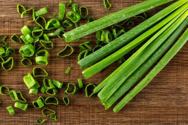 Čerstvý Jarní Cibule Červená Pórek Odrůda Dlouhé Listy Flatlay Nakrájené — Stock fotografie